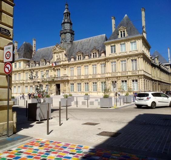 Apartament Lux Cathedrale Reims Zewnętrze zdjęcie